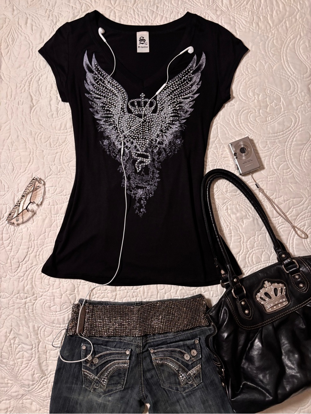 Black Short-Sleeve V-Neck Tee with Silver Wing Crest by Soprano